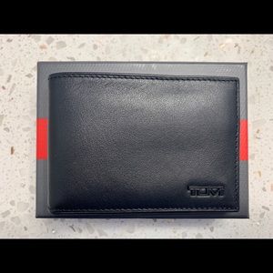 Men's Tumi Delta Single Billfold Wallet NWT